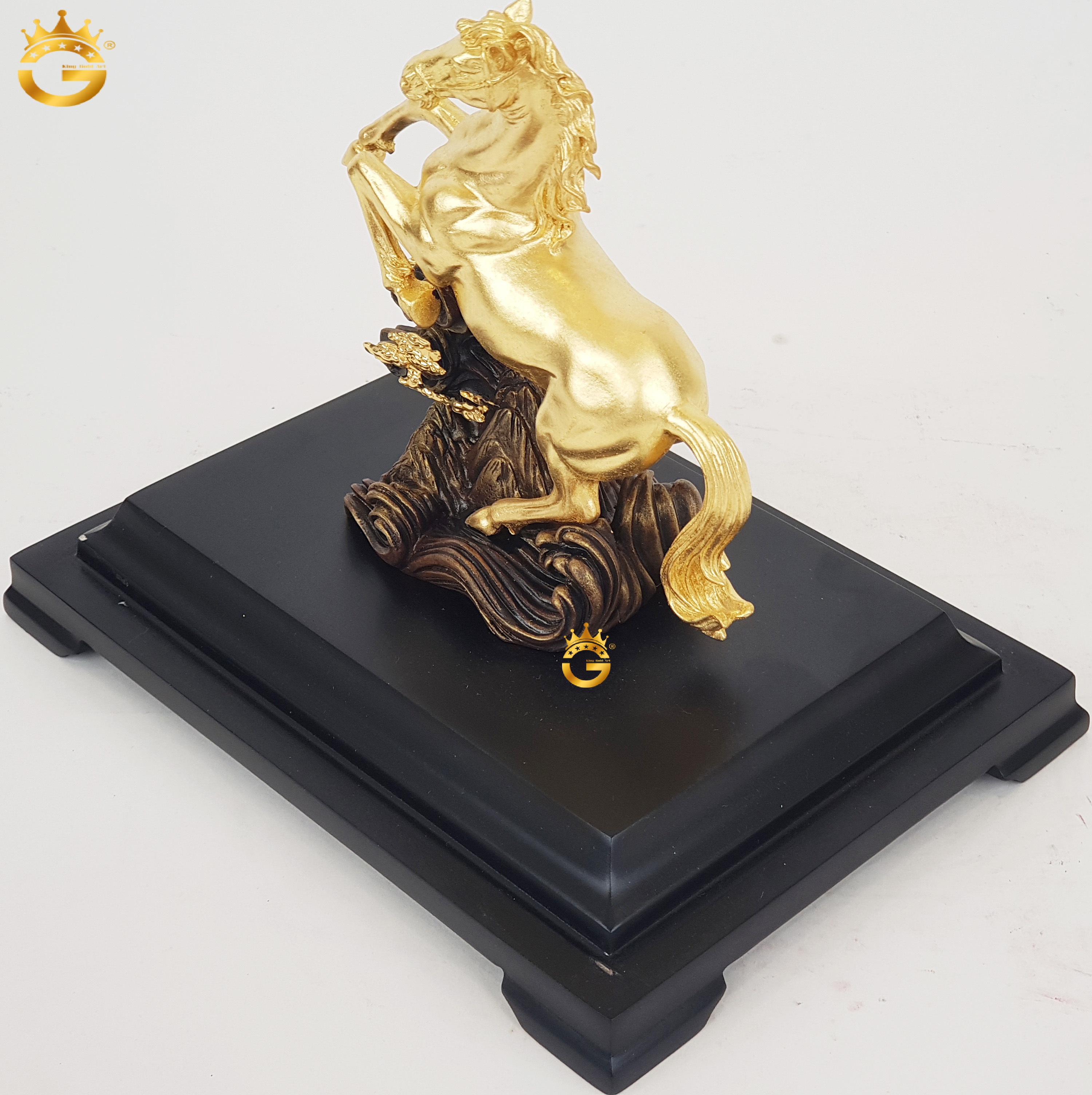 Tượng Ngựa Phong Thủy Dát Vàng 24K